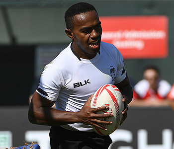 Fiji thrashes Canada to meet USA in medal quarters of Singapore 7s