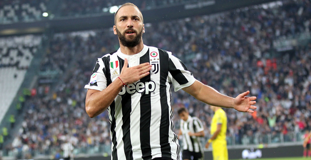 Higuain helps Juventus beat Napoli 1-0