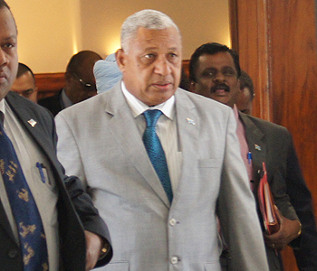 Equal distribution of land lease for all members of i-Taukei will continue-PM