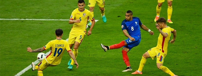 France starts Euro 2016 on a high note