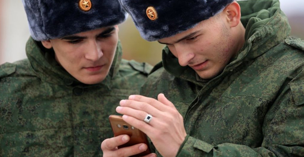 Russia's parliament votes to ban soldiers from using smartphones while on duty