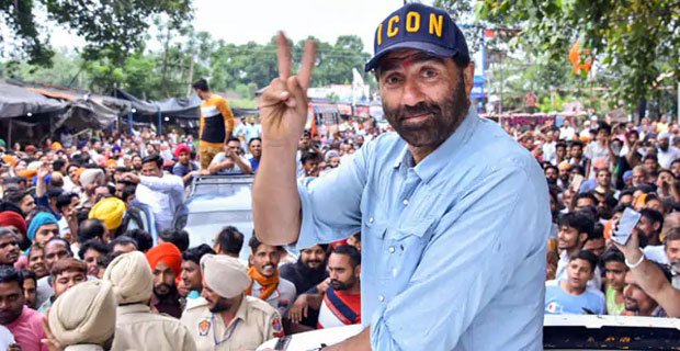 Bollywood actor Sunny Deol elected to parliament on a Bharatiya Janata Party ticket