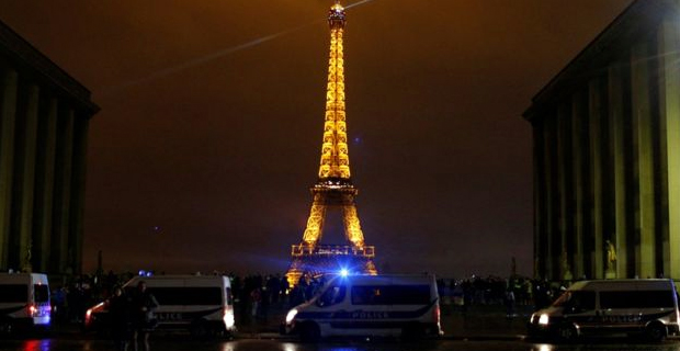 France protests: Eiffel Tower to close tomorrow amid Paris riot fears