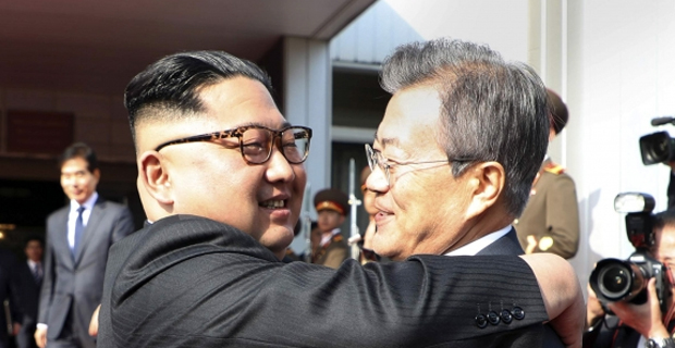 North and South Korea leaders meet in surprise summit