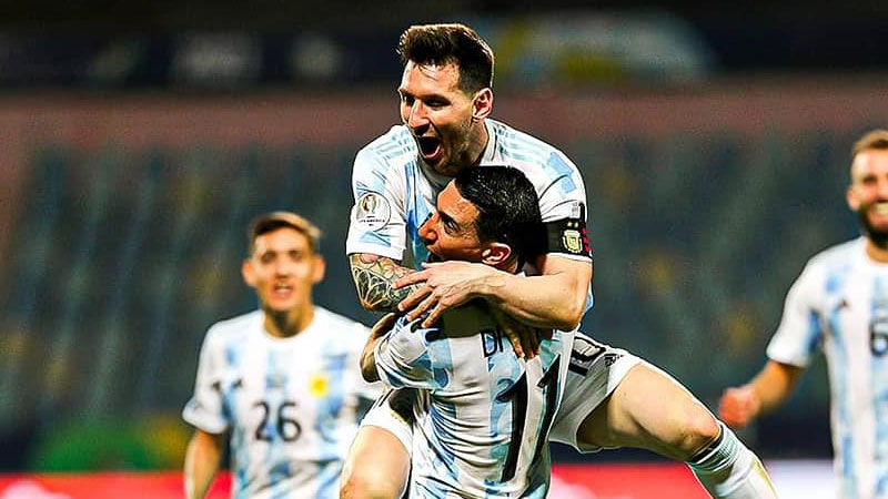 Brilliant Messi guides Argentina to Copa America semis