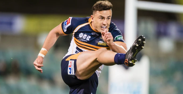 Tom Banks puts his hand up to replace Wallabies fullback Israel Folau