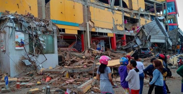Hundreds dead in Palu quake and tsunami