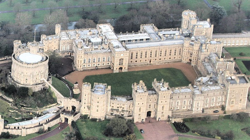 Windsor Castle: Queen 'assassination' bid video probed