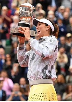 Muguruza beats Williams to win French Open