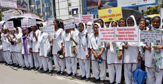 Third teenager attacked and burned in a week in India 