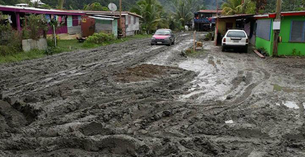 Residents of Waidamudamu settlement raise concerns on terrible road conditions 