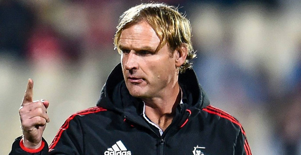  Robertson aims to win three Super Rugby titles in a row, a feat he achieved as a player 