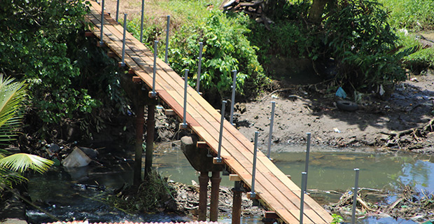 Upgrading of a footbridge in Muanikoso has been completed - FRA