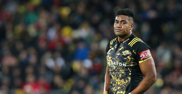 Julian Savea to stay with Hurricanes