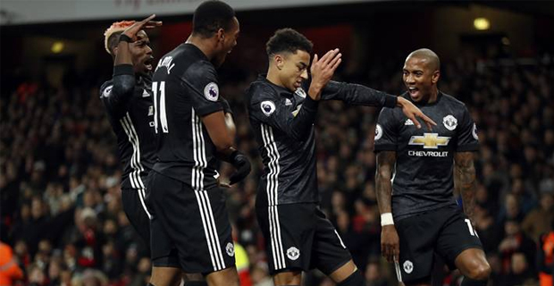 Manchester United beats Arsenal 3-1