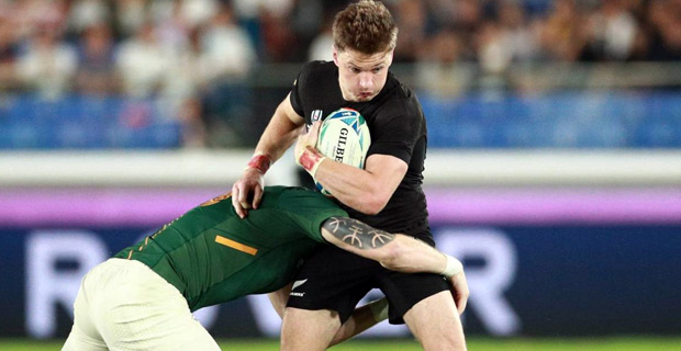 Beauden Barrett 'will tear England apart' if allowed to carry the ball freely - Stuart Barnes