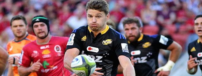 Hurricanes storm back to top after beating Reds