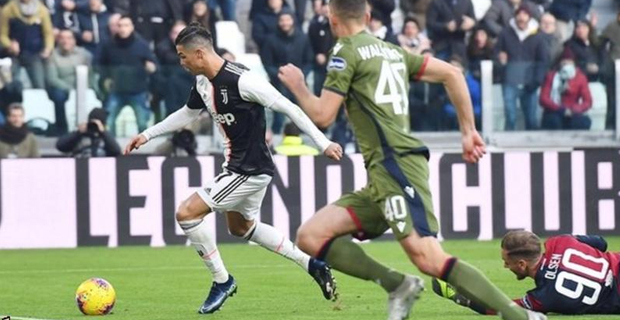 Ronaldo scores his first Serie A hat-trick as Juventus beat Cagliari