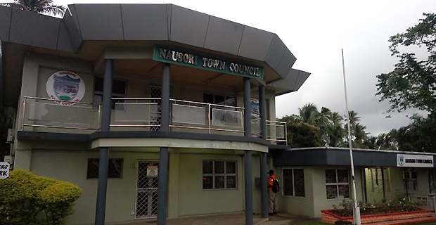 Nausori Town Council CEO tells taxi drivers to utilize Main Street as a base despite yellow markings on the road