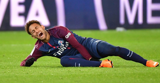 Neymar suffered a fractured foot - PSG 