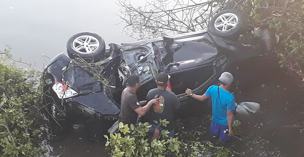 Private vehicle veers off Tamavua-i-wai Bridge after police chase