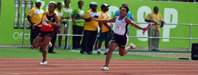 Bese beats opponent in last baton change  to help in 4x100m Gold medal win 