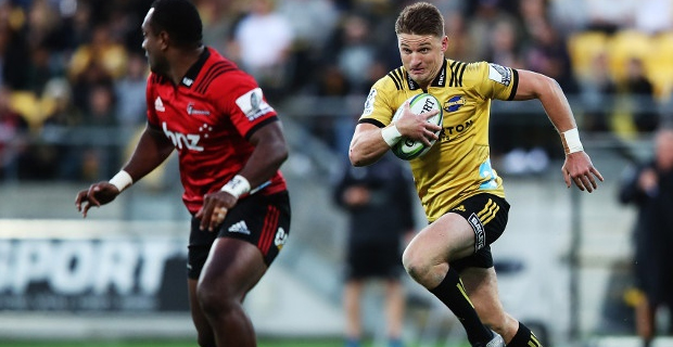 Hurricanes extend winning streak with 29-19 win over Crusaders 