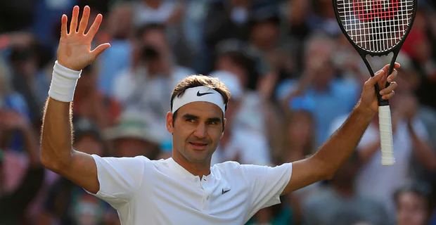 Federer outclasses Raonic to reach Wimbledon semi-finals