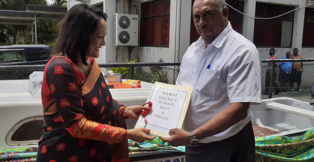 6 schools in the rural and maritime areas receive a boat each by Education Ministry