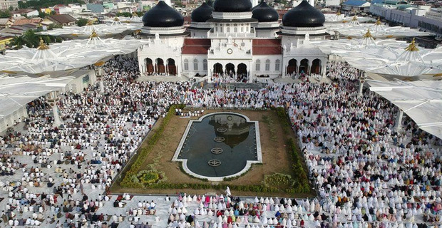 Muslims all around the world celebrate Eid 