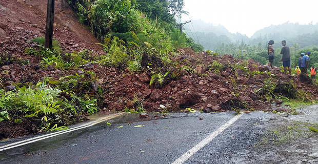 Access blocked for motorists using the Savusavu Highway due to landslide