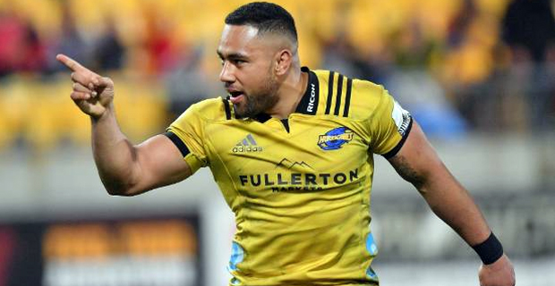 Hurricanes return to their winning ways after defeating the Blues 42-24