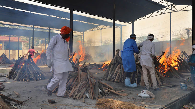 India becomes first country to report more than 400,000 new COVID cases in a single day