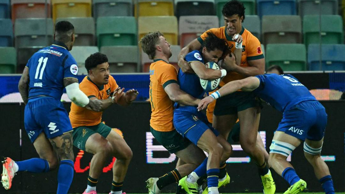 Italy beat Australia 24-19