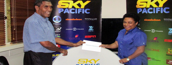 Fiji TV presents  Deans PPV cheque to FSSRU