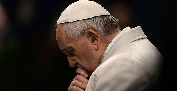 Pope Francis accuses critics of stabbing him in the back