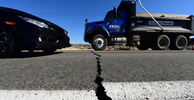 7.1 magnitude earthquake shakes Southern California a day after another quake hit