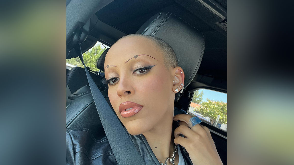 Doja Cat Shaves Off Her Hair and Eyebrows