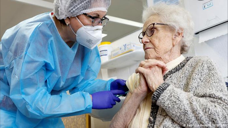 EU starts COVID-19 mass vaccination