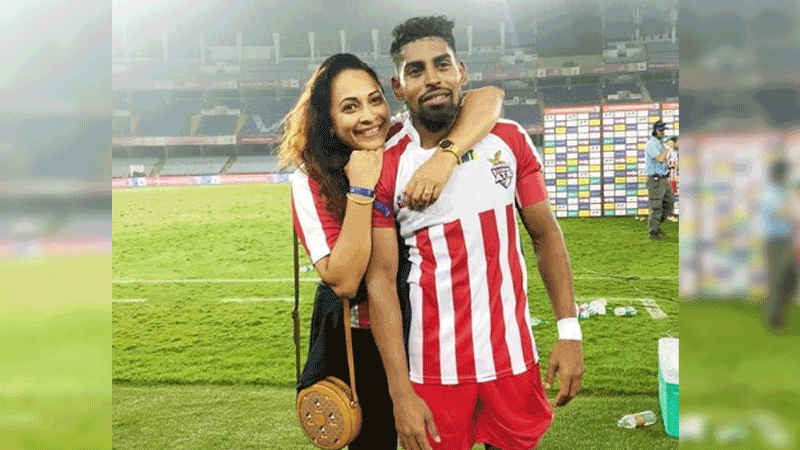 I woke up to see a big smile on Naziah's face as Liverpool won EPL title – Roy  Krishna