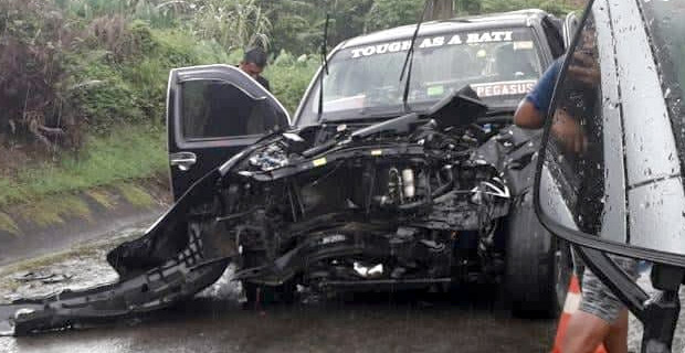 Driver gets fractured hand and leg after vehicle collision on Queens Highway 
