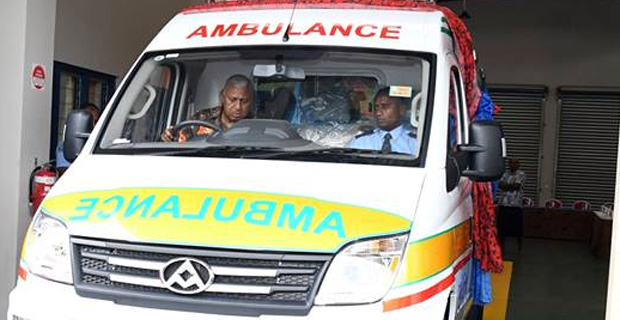 PM hands over ambulance for Savusavu Fire Station