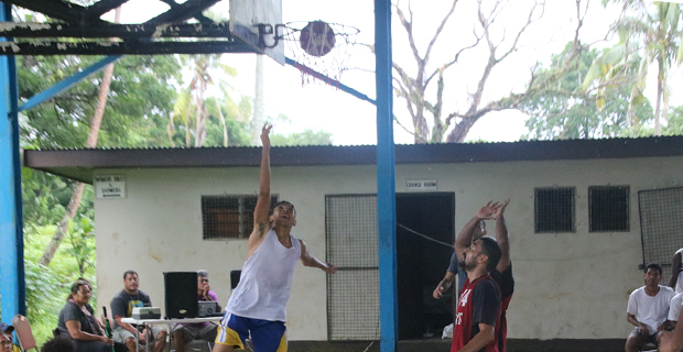Grantham and Spoward continue their fine performance at the Easter Basketball competition