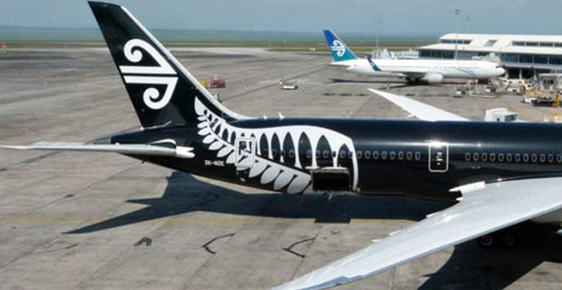 Planned 3 day strike by Air NZ staff just before Christmas could affect more than 100,000 people