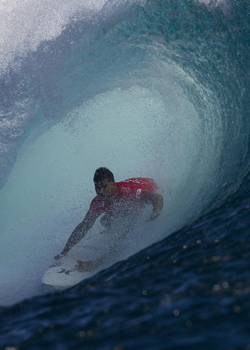 World No.1 surfer loses in quarter-final 