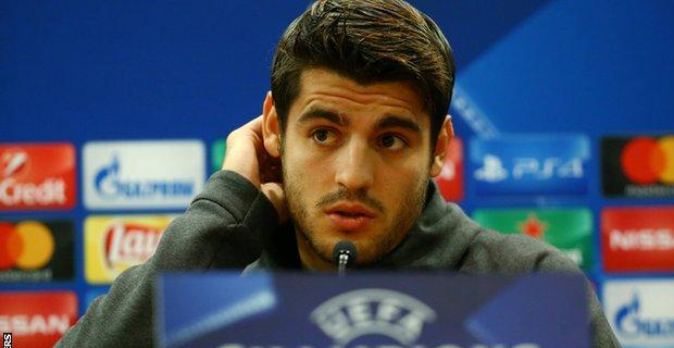Chelsea striker clarifies London comments