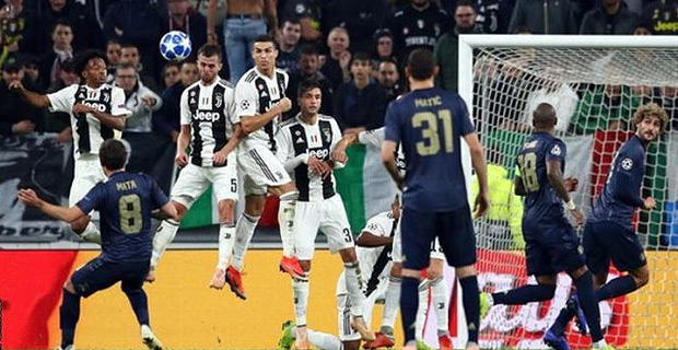 Man United stun Juventus with 2 goals in the final five minutes