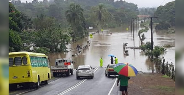 Road closure in the Central and Western divisions due to flooding
