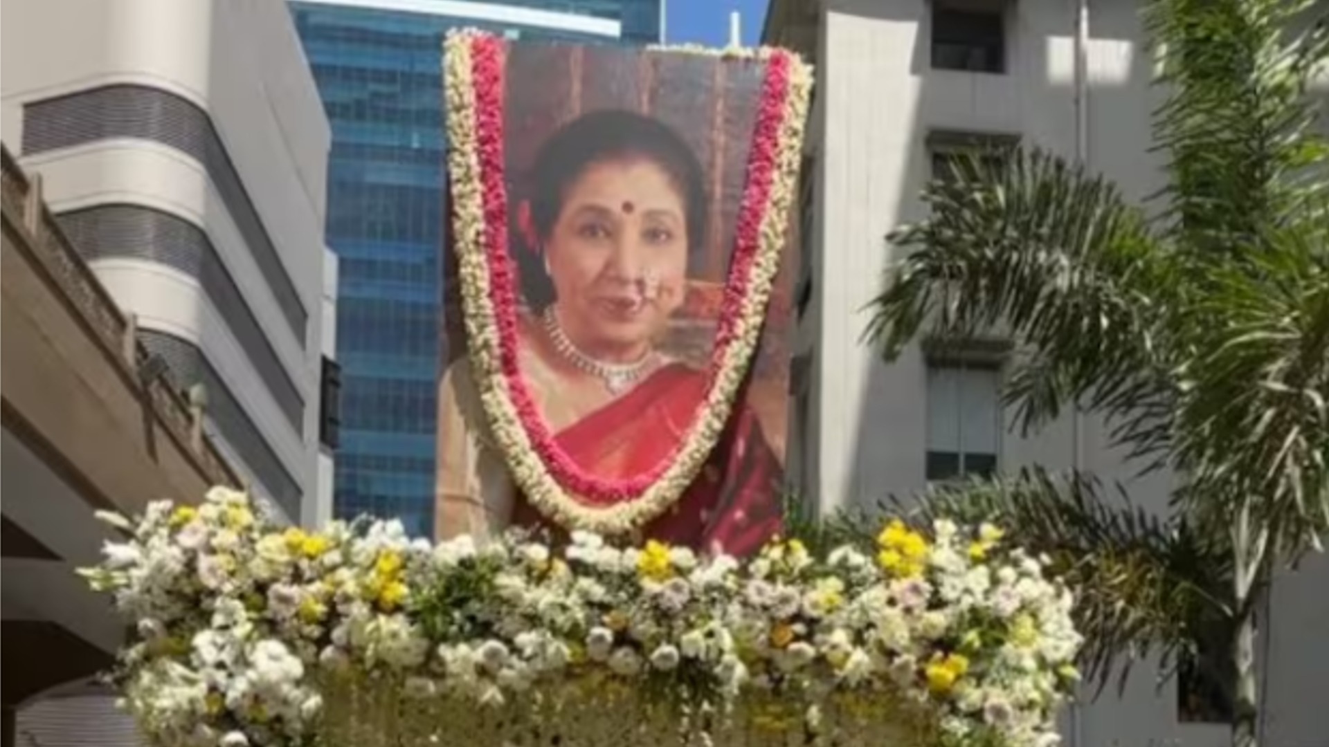 Legendary singer Asha Bhosle cremated with state honours in Mumbai