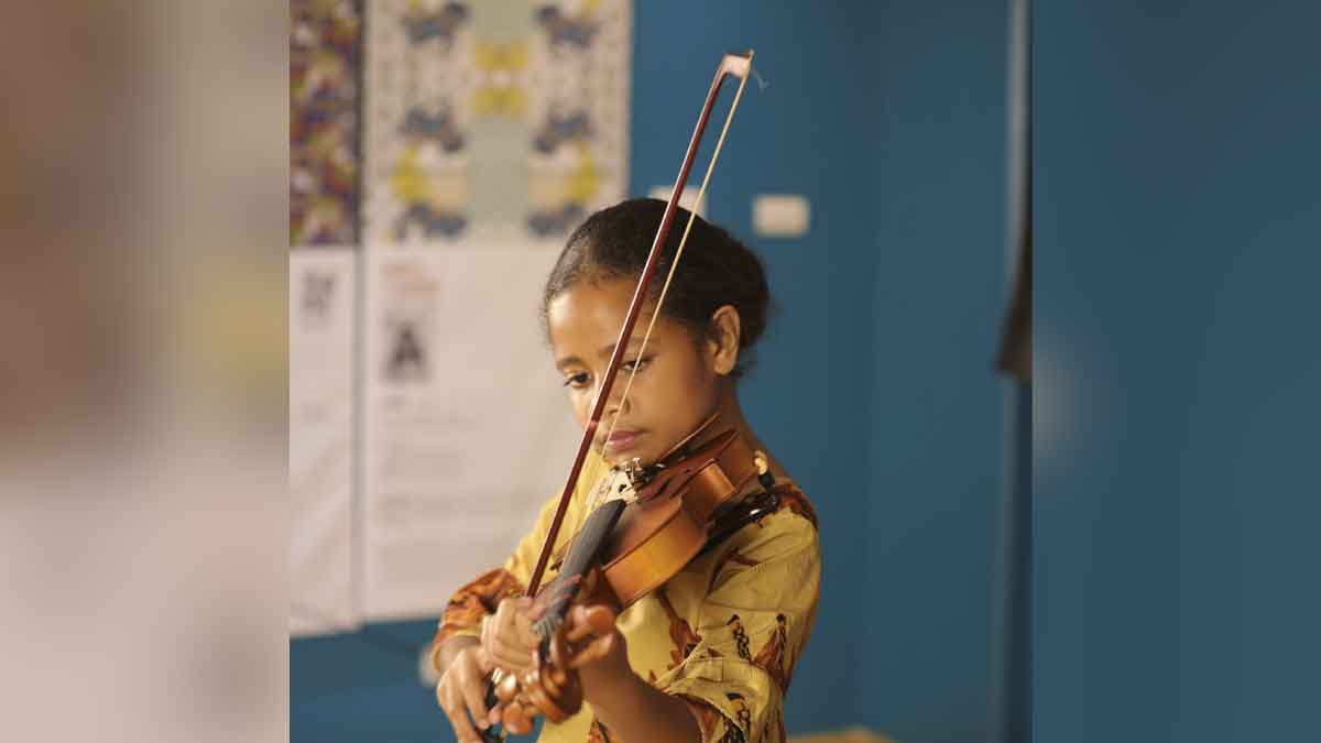 Born in Beijing, 11-year-old Naomi returns to her second home as Junior Cultural Ambassador
